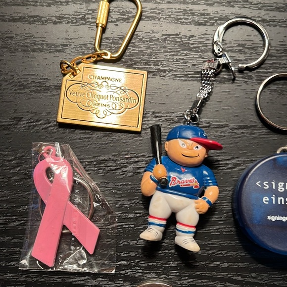 Assorted Key Chains bundle of 8 - Picture 2 of 5